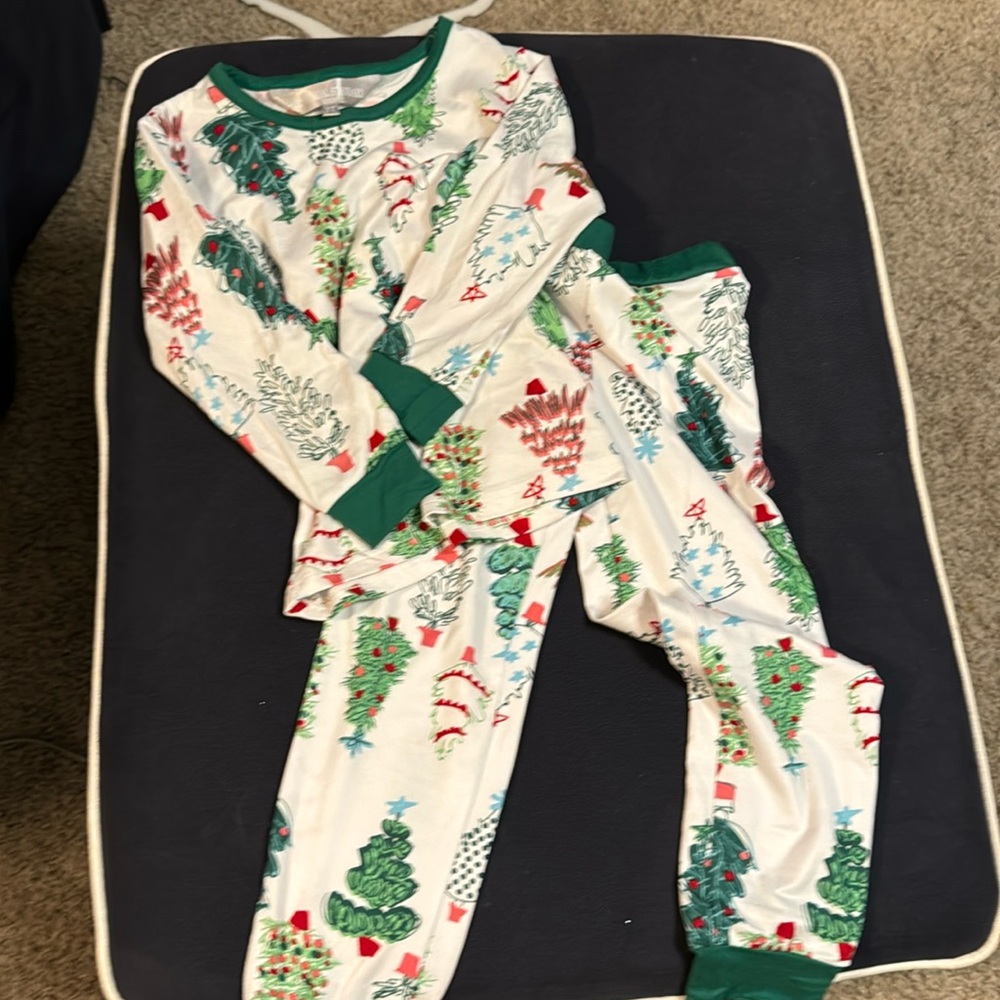 Christmas long pants long sleeve NWOT